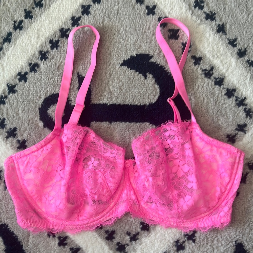 Victoria’s Secret Dream Angels Push Up w/out Padding 36DDD in Barbie Pink